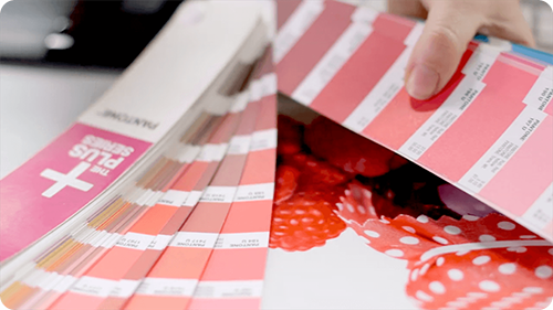 Cómo controlar el color de una tinta Pantone en un impreso